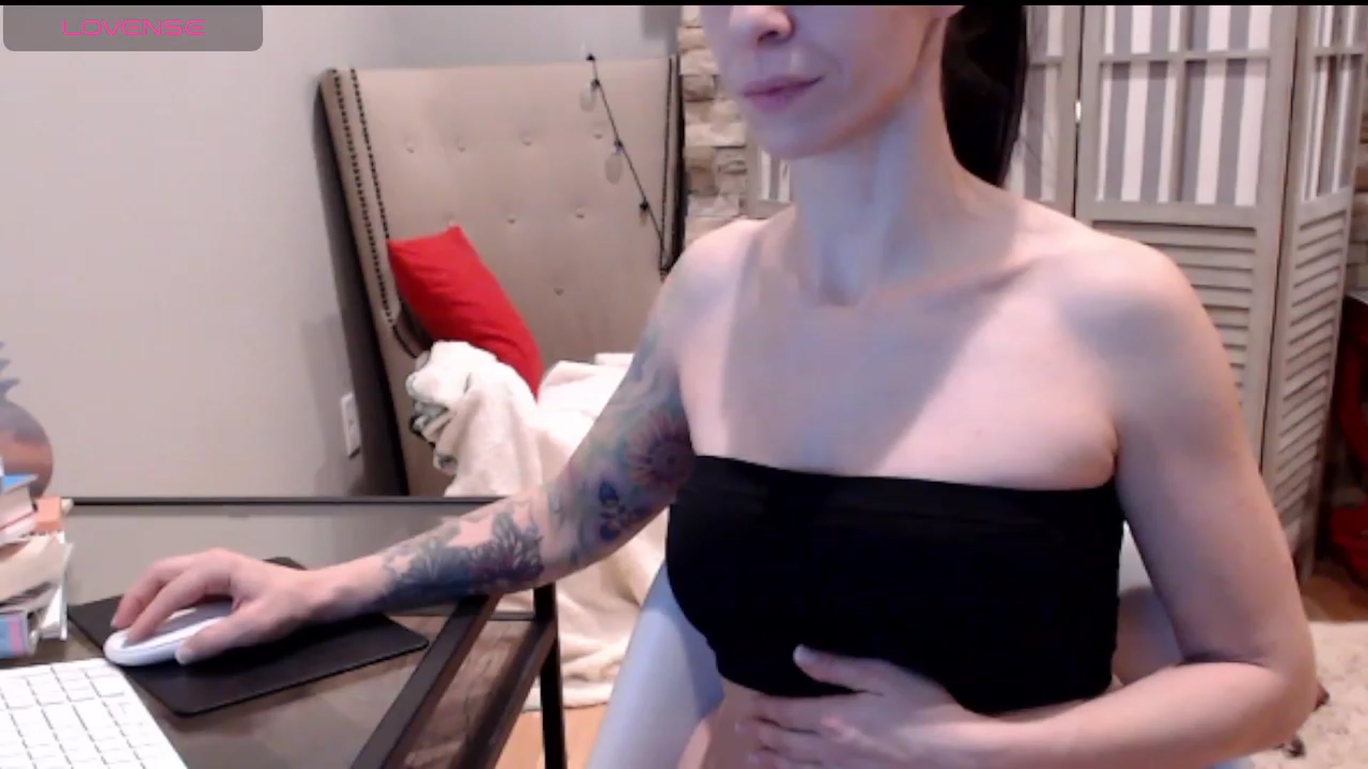 Gallery image thumbnail from AmyDay's myfreecams stream on, 01/09/2024, 07:07 image 9 of 20