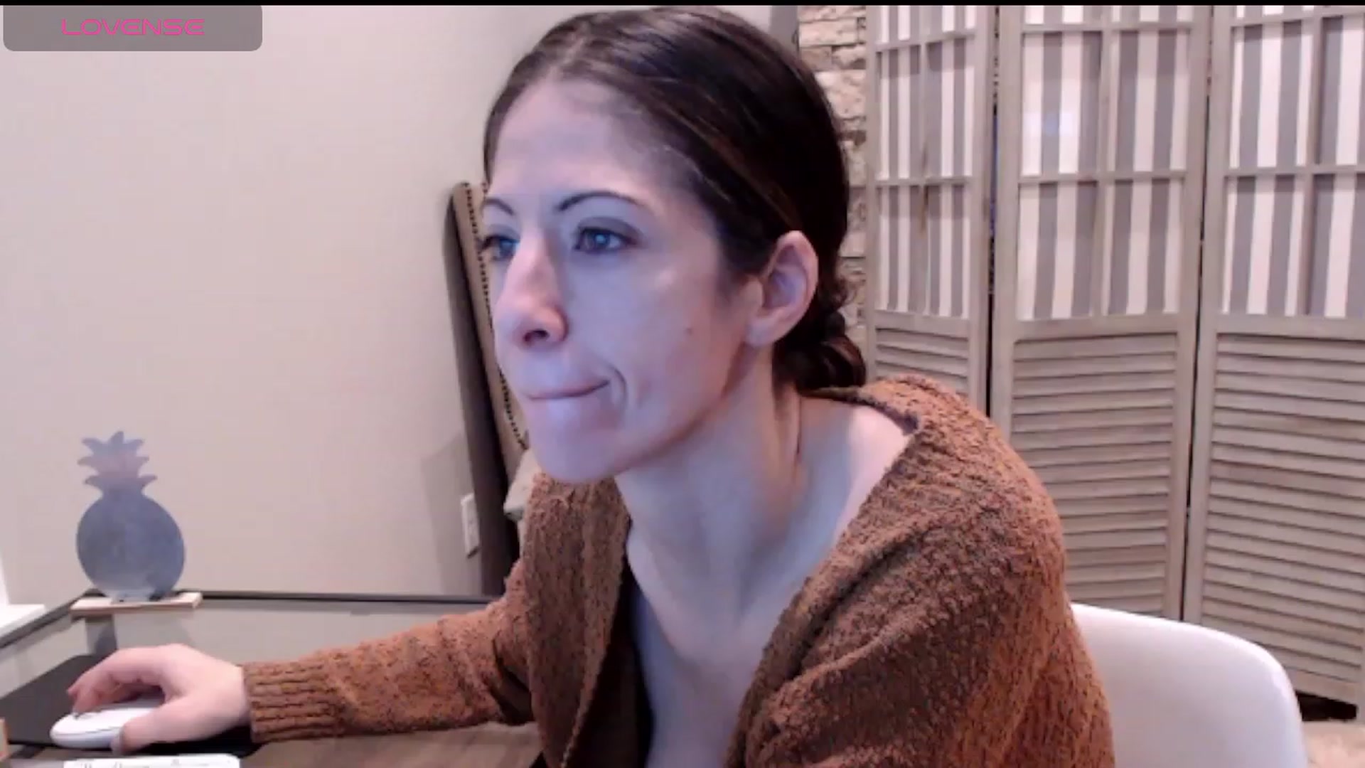 Gallery image thumbnail from AmyDay's myfreecams stream on, 01/10/2024, 18:46 image 9 of 20
