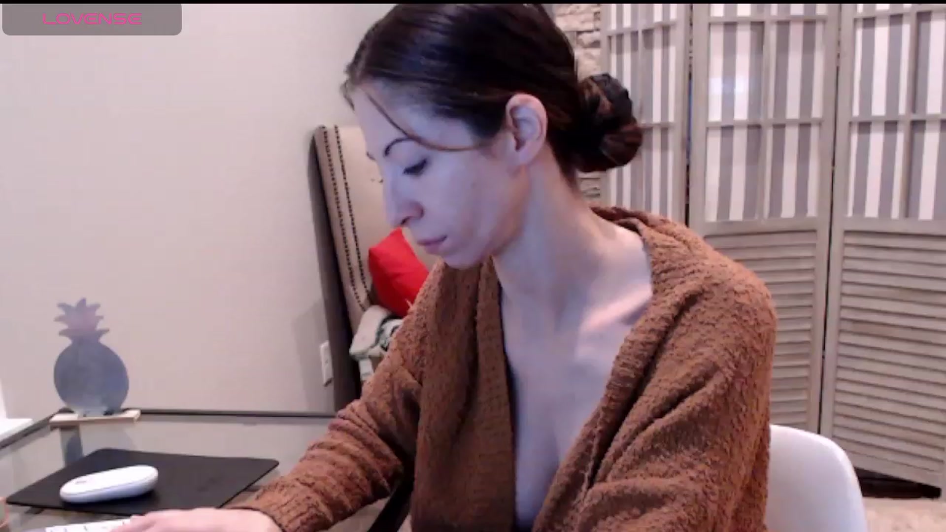 Gallery image thumbnail from AmyDay's myfreecams stream on, 01/10/2024, 18:46 image 1 of 20