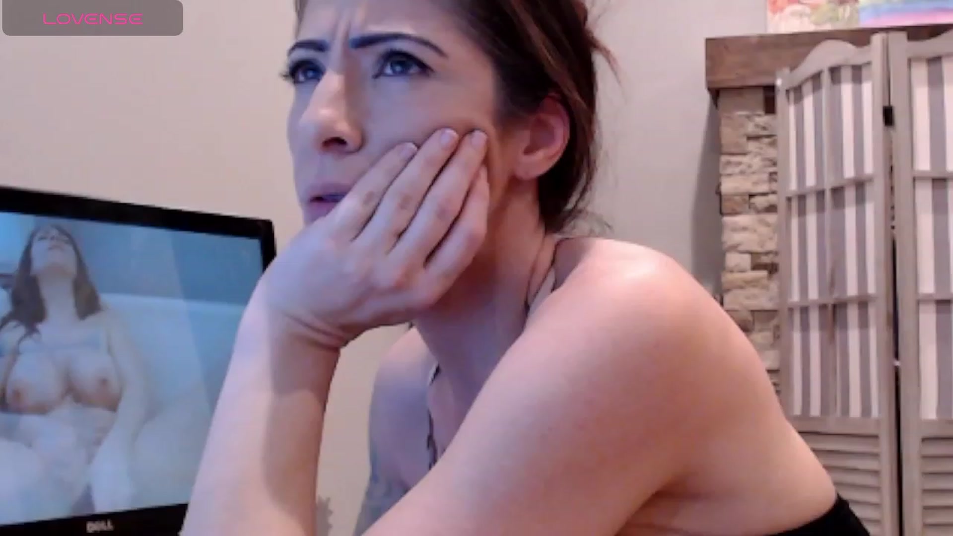Gallery image thumbnail from AmyDay's myfreecams stream on, 01/15/2024, 06:04 image 16 of 20