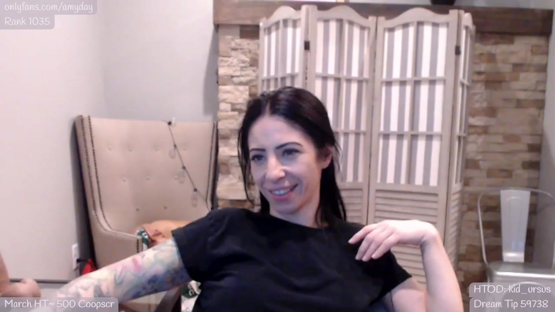 Gallery image thumbnail from AmyDay's myfreecams stream on, 03/05/2024, 18:30 image 16 of 20