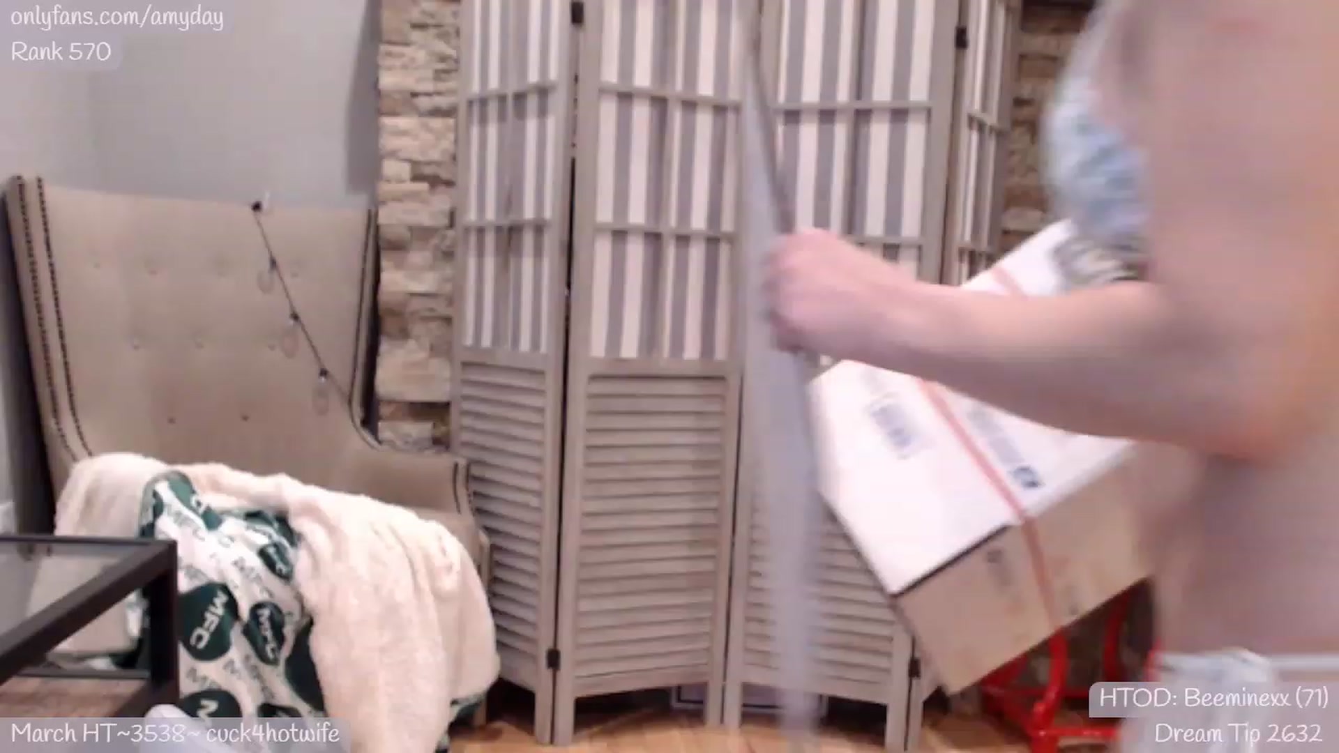 Gallery image thumbnail from AmyDay's myfreecams stream on, 03/14/2024, 05:32 image 9 of 20