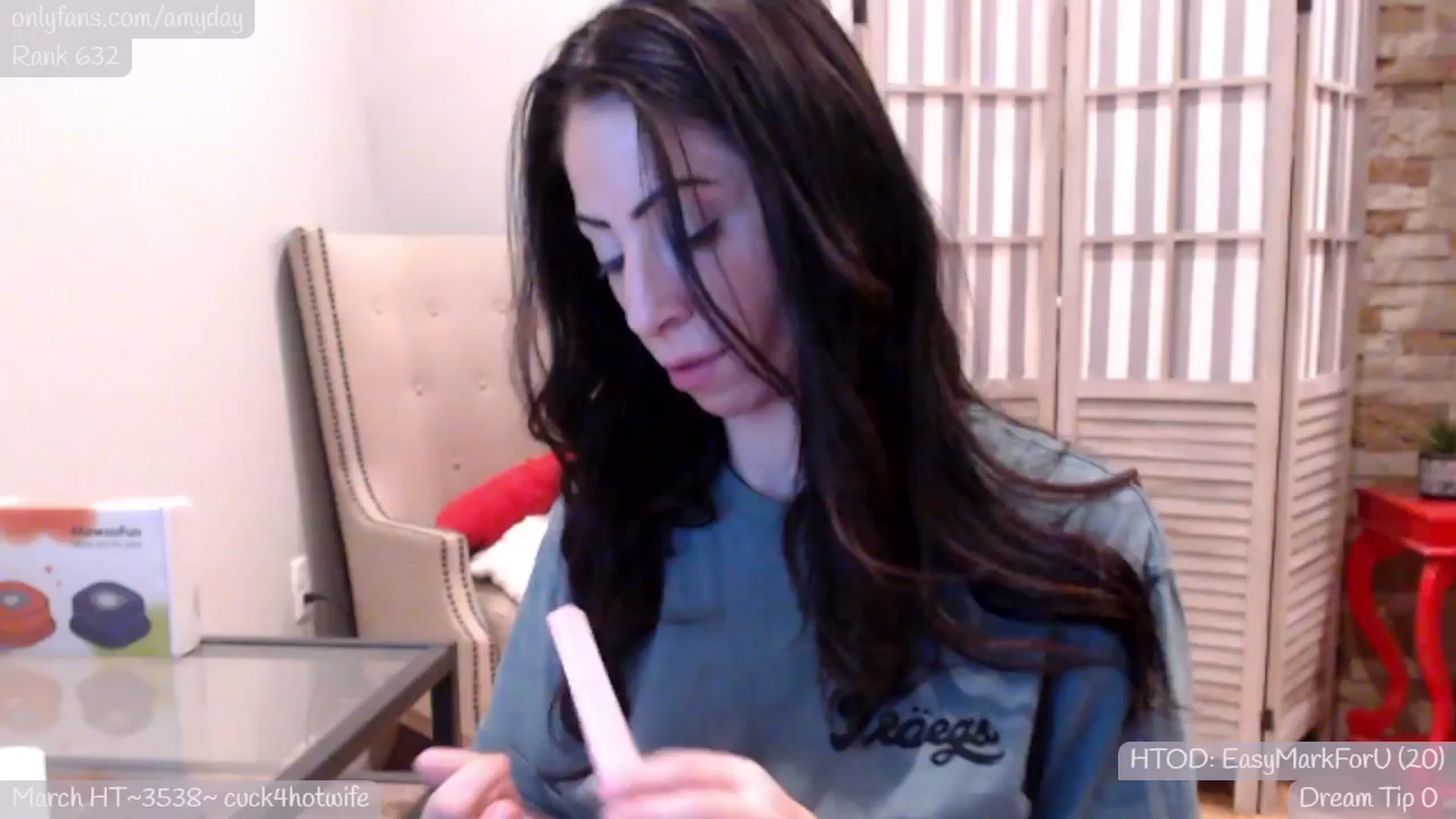 Gallery image thumbnail from AmyDay's myfreecams stream on, 03/25/2024, 06:24 image 17 of 20