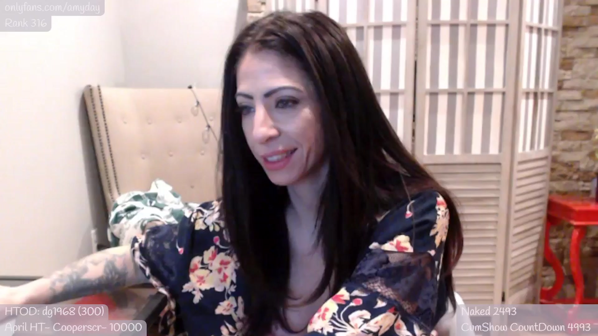 Gallery image thumbnail from AmyDay's myfreecams stream on, 04/08/2024, 05:06 image 15 of 20