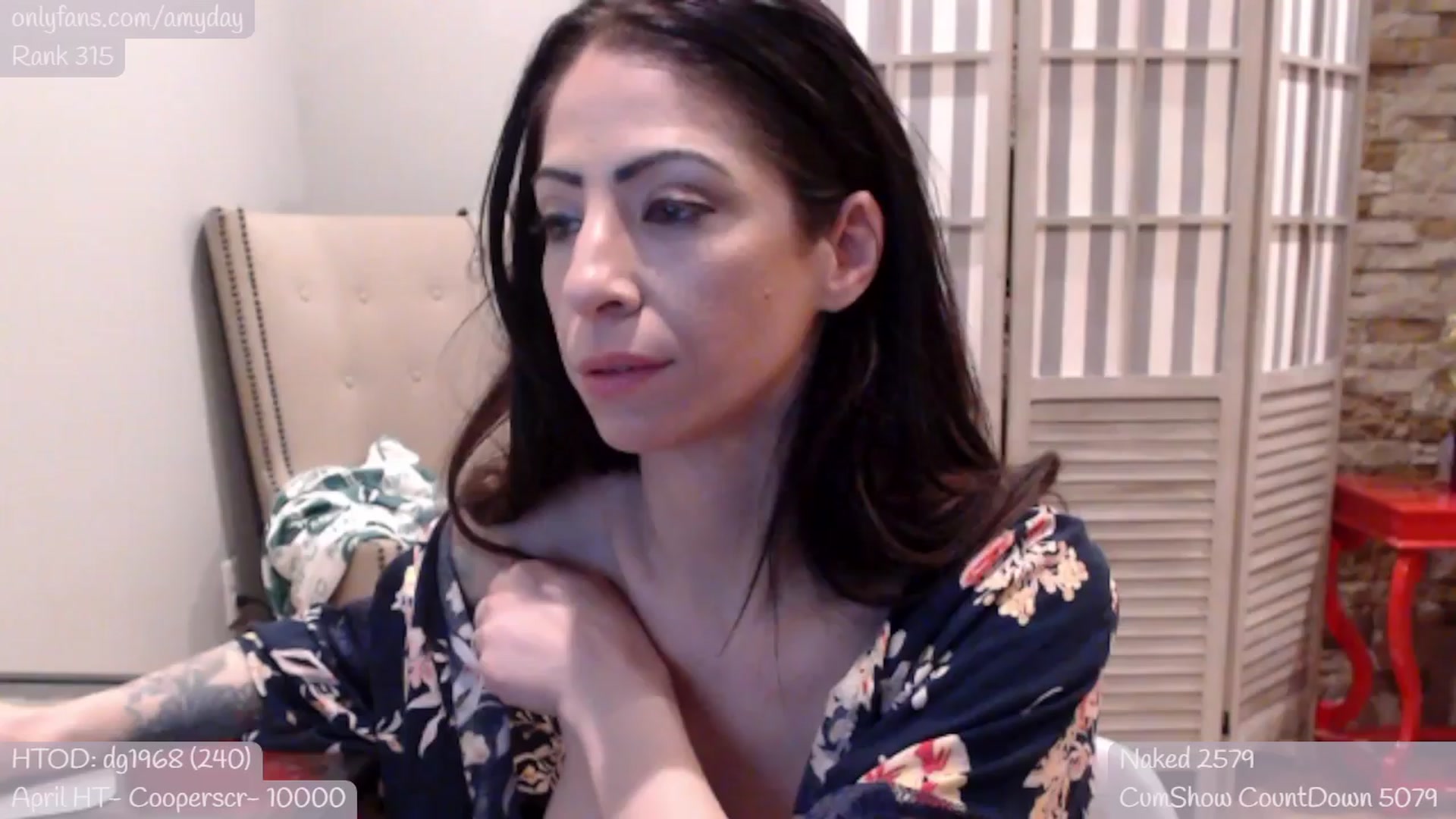 Gallery image thumbnail from AmyDay's myfreecams stream on, 04/08/2024, 05:06 image 7 of 20