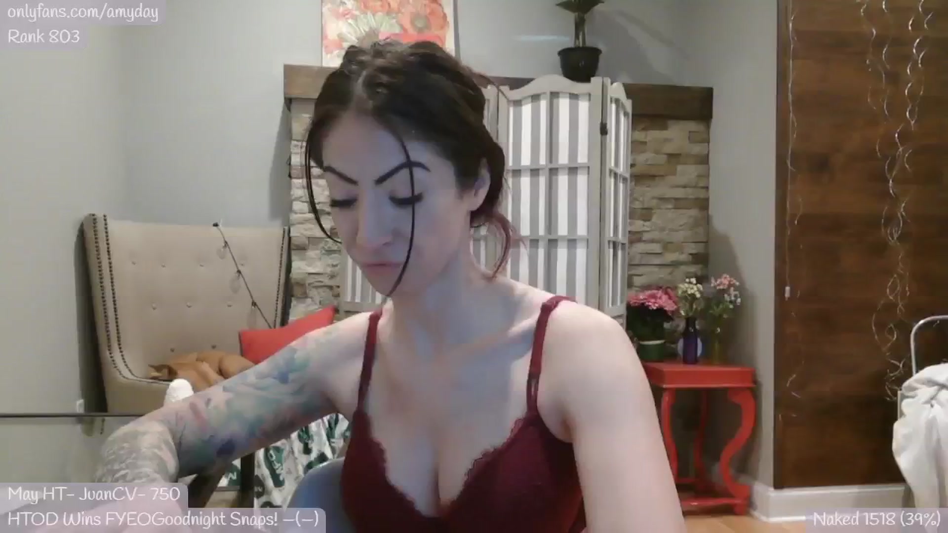 Gallery image thumbnail from AmyDay's myfreecams stream on, 05/07/2024, 17:06 image 1 of 20