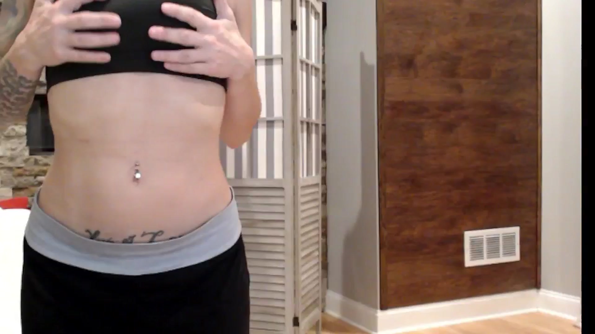 Gallery image thumbnail from AmyDay's myfreecams stream on, 10/13/2024, 04:16 image 11 of 20