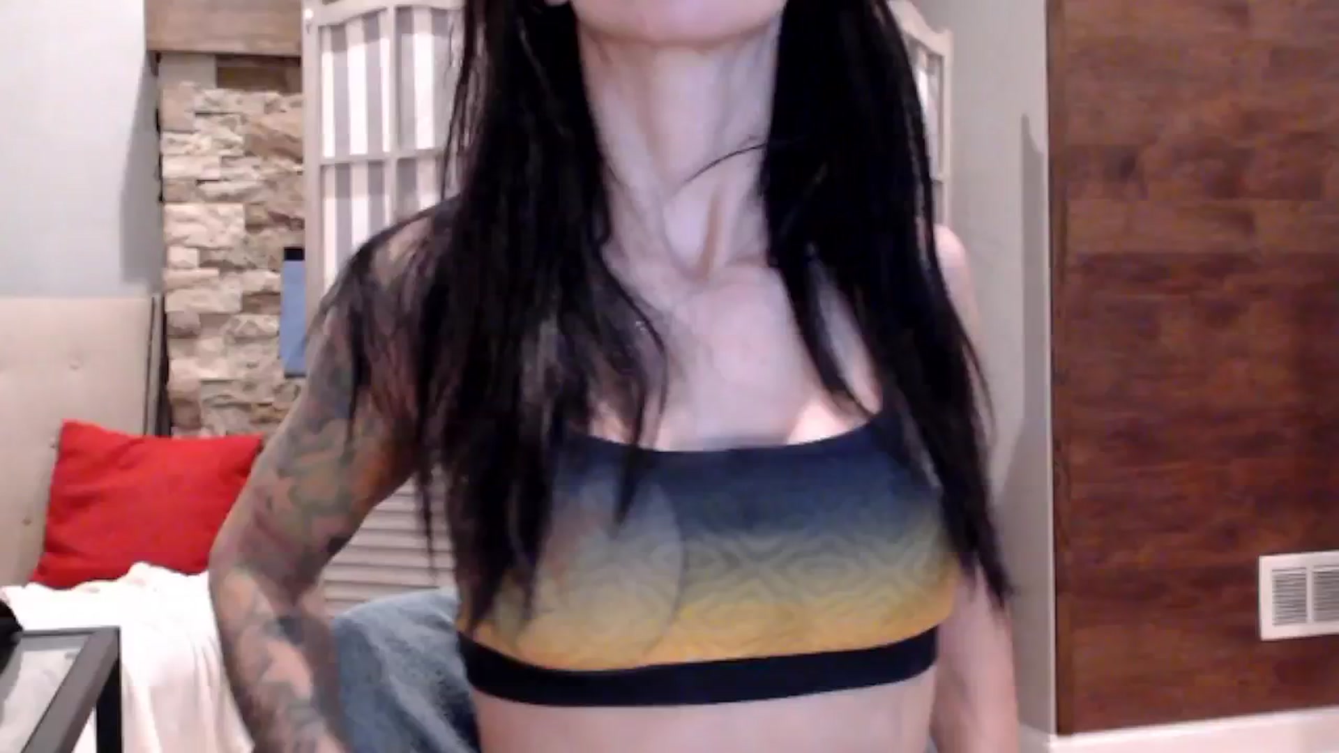 Gallery image thumbnail from AmyDay's myfreecams stream on, 10/21/2024, 18:43 image 7 of 20