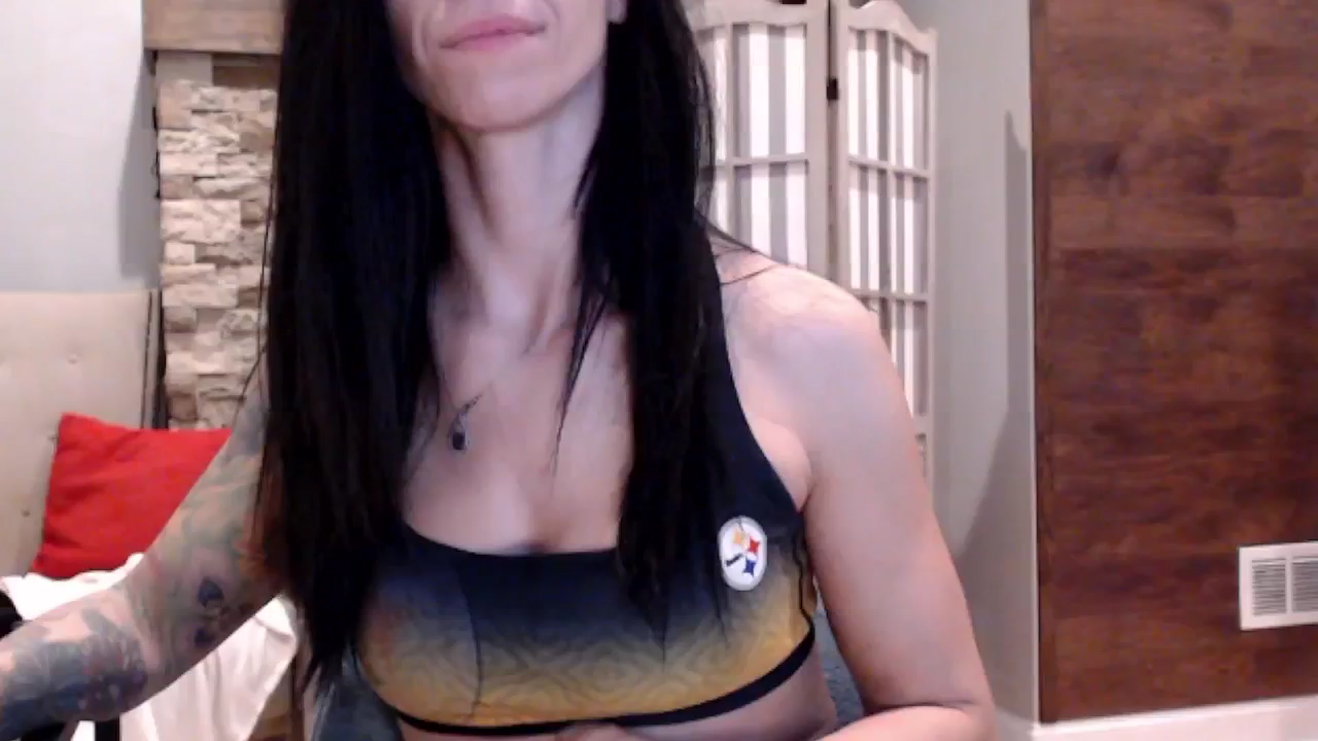Gallery image thumbnail from AmyDay's myfreecams stream on, 10/21/2024, 18:43 image 5 of 20