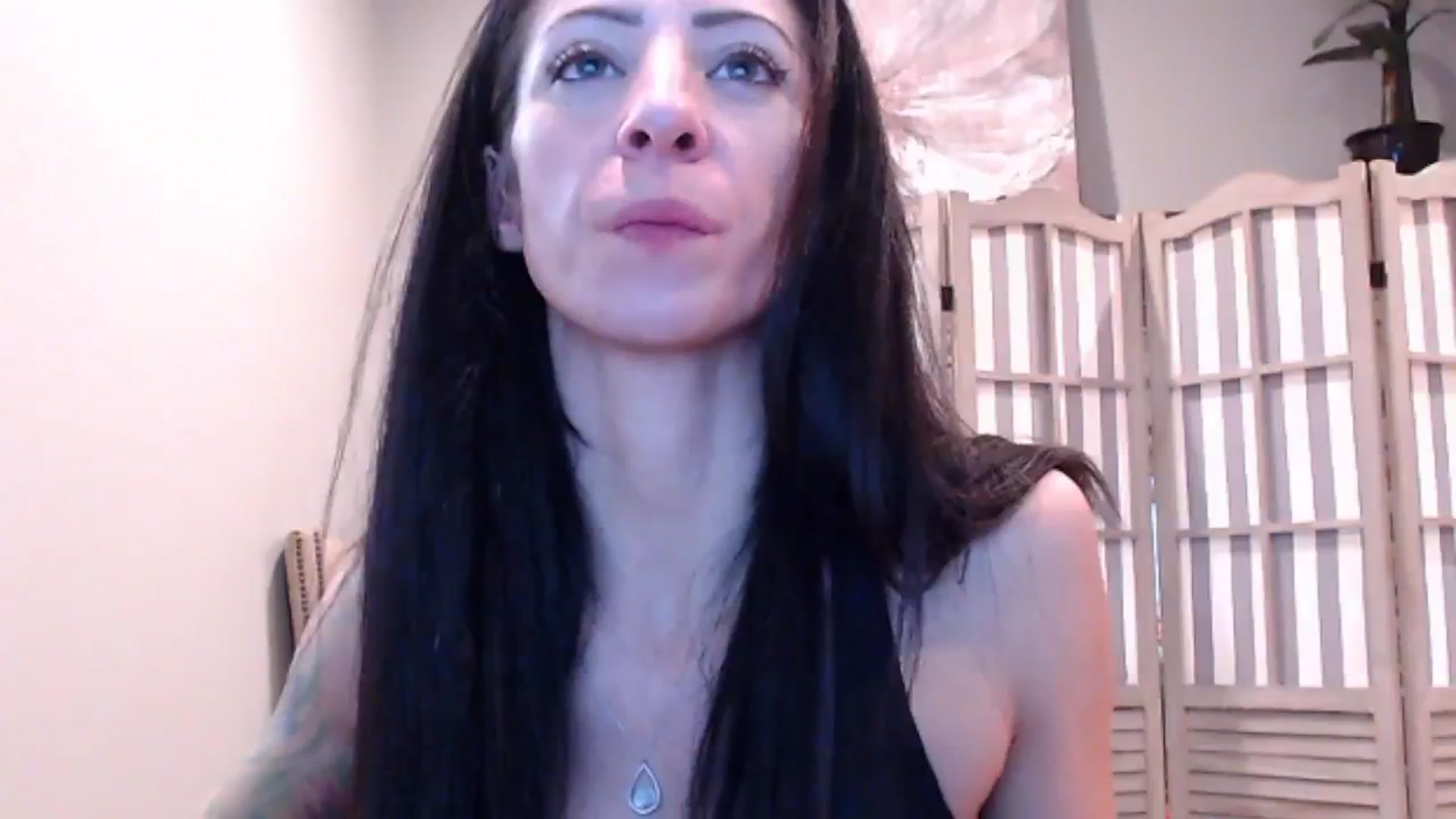 Gallery image thumbnail from AmyDay's myfreecams stream on, 10/25/2024, 17:15 image 18 of 20