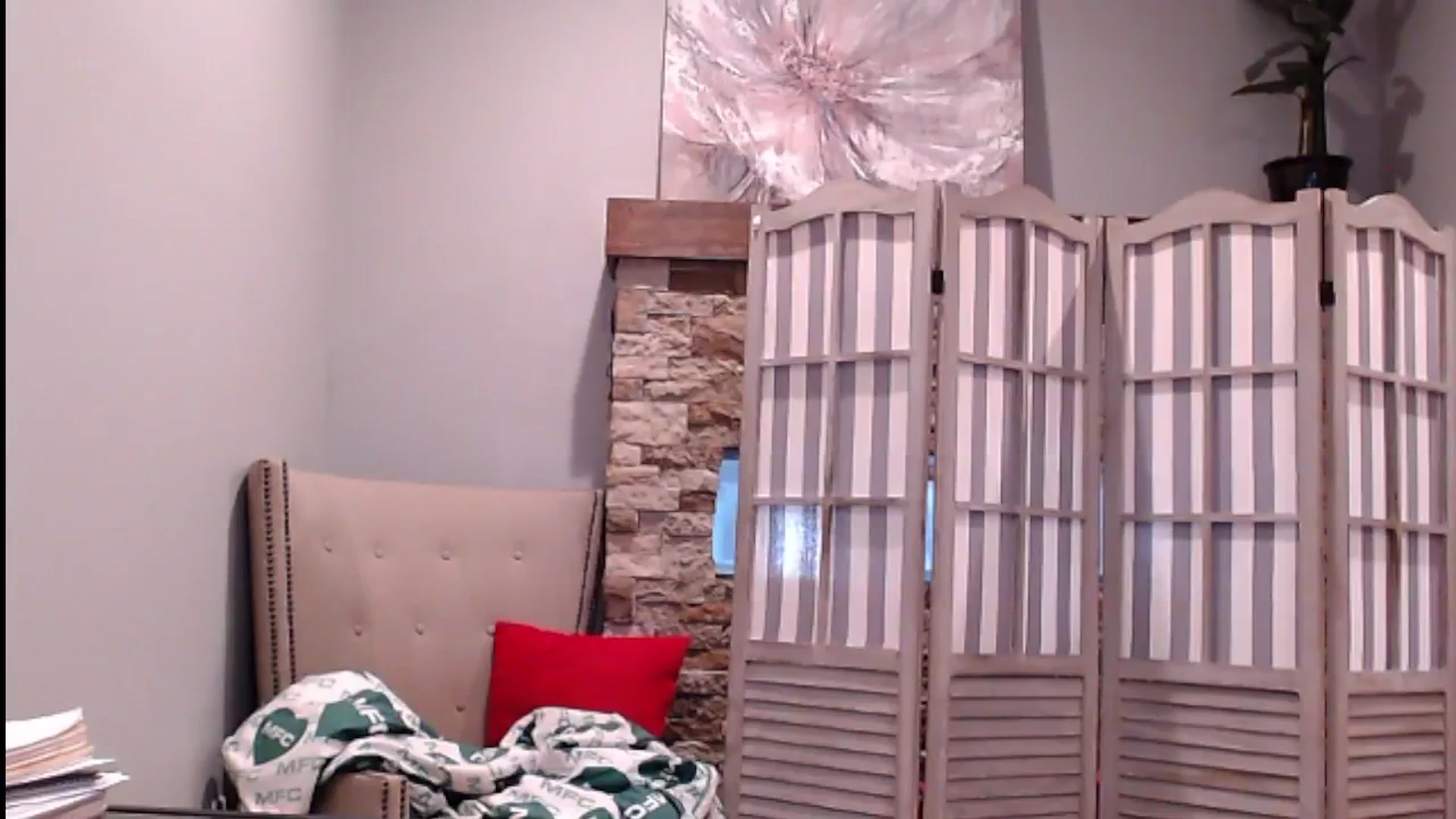 Gallery image thumbnail from AmyDay's myfreecams stream on, 10/28/2024, 17:16 image 8 of 20