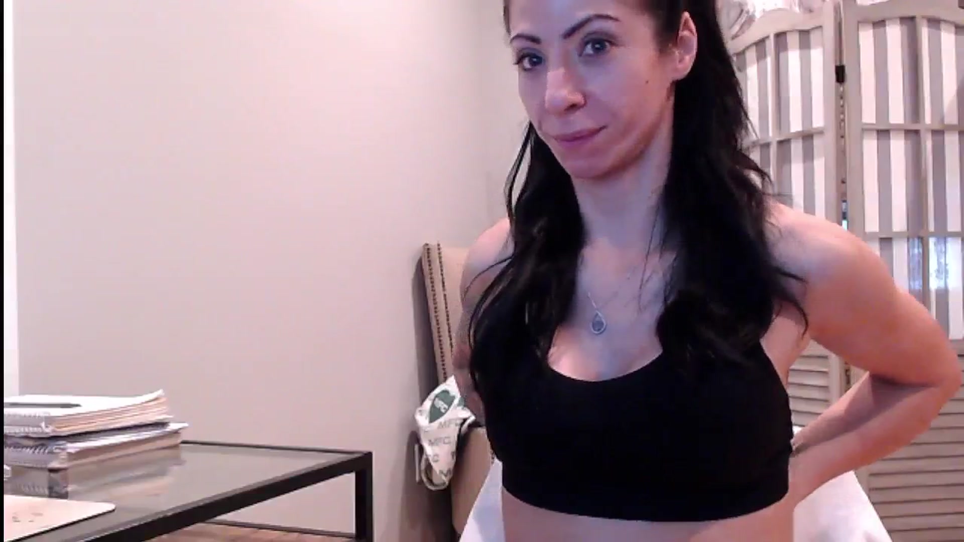 Gallery image thumbnail from AmyDay's myfreecams stream on, 10/28/2024, 17:16 image 2 of 20