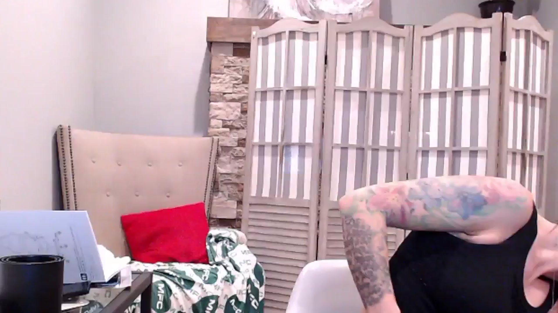 Gallery image thumbnail from AmyDay's myfreecams stream on, 11/07/2024, 21:11 image 5 of 20