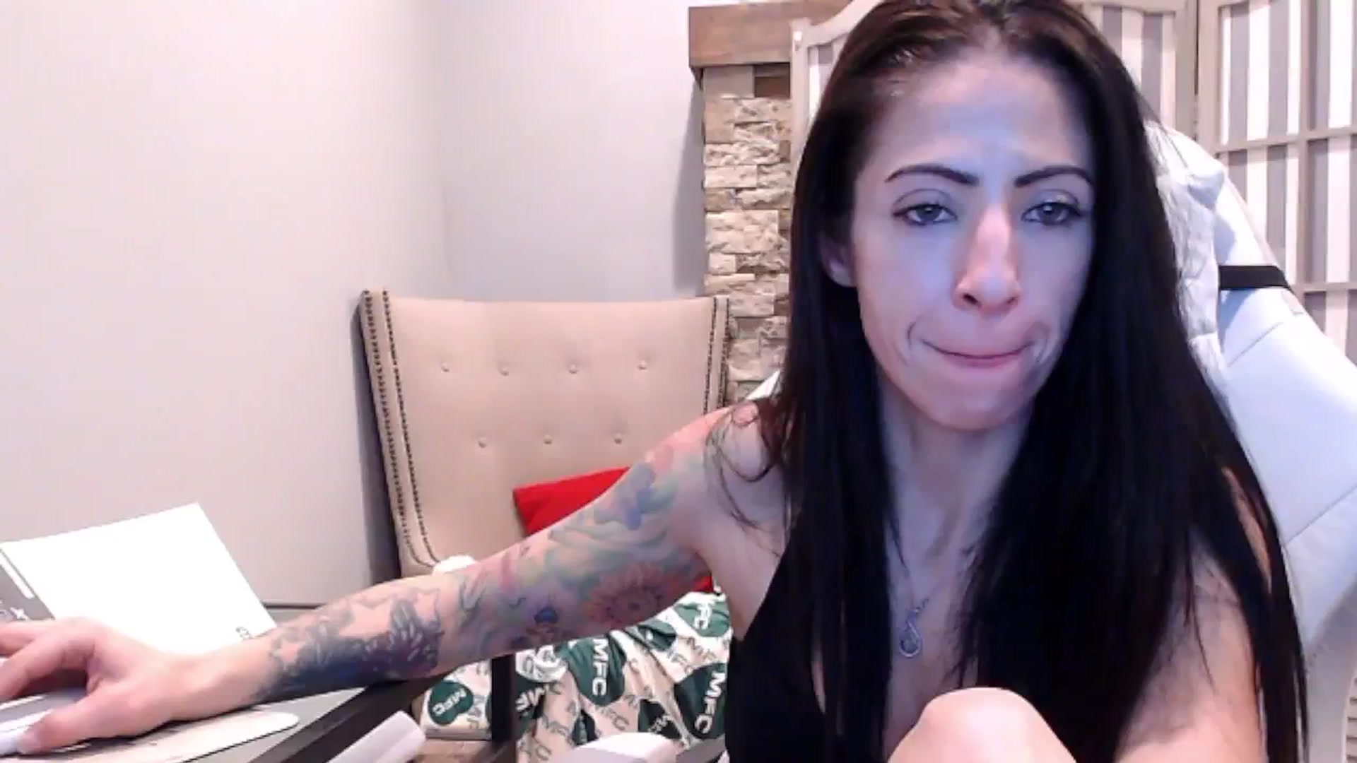 Gallery image thumbnail from AmyDay's myfreecams stream on, 11/12/2024, 20:13 image 17 of 20