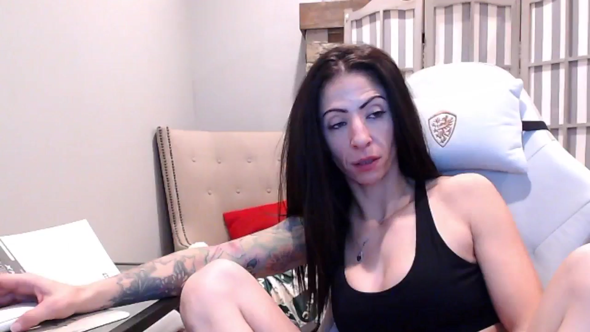 Gallery image thumbnail from AmyDay's myfreecams stream on, 11/12/2024, 20:13 image 18 of 20