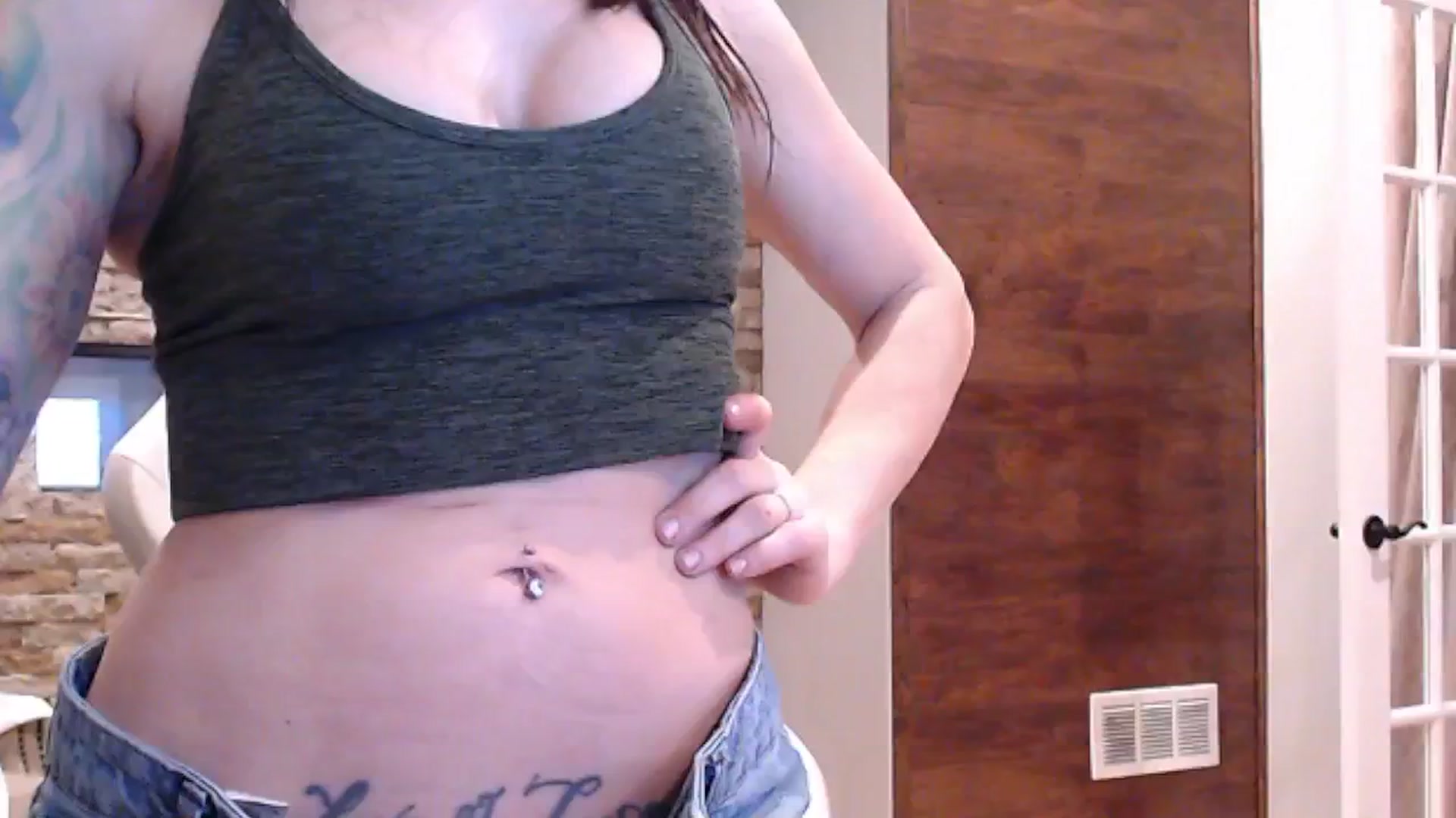 Gallery image thumbnail from AmyDay's myfreecams stream on, 11/21/2024, 17:59 image 11 of 20