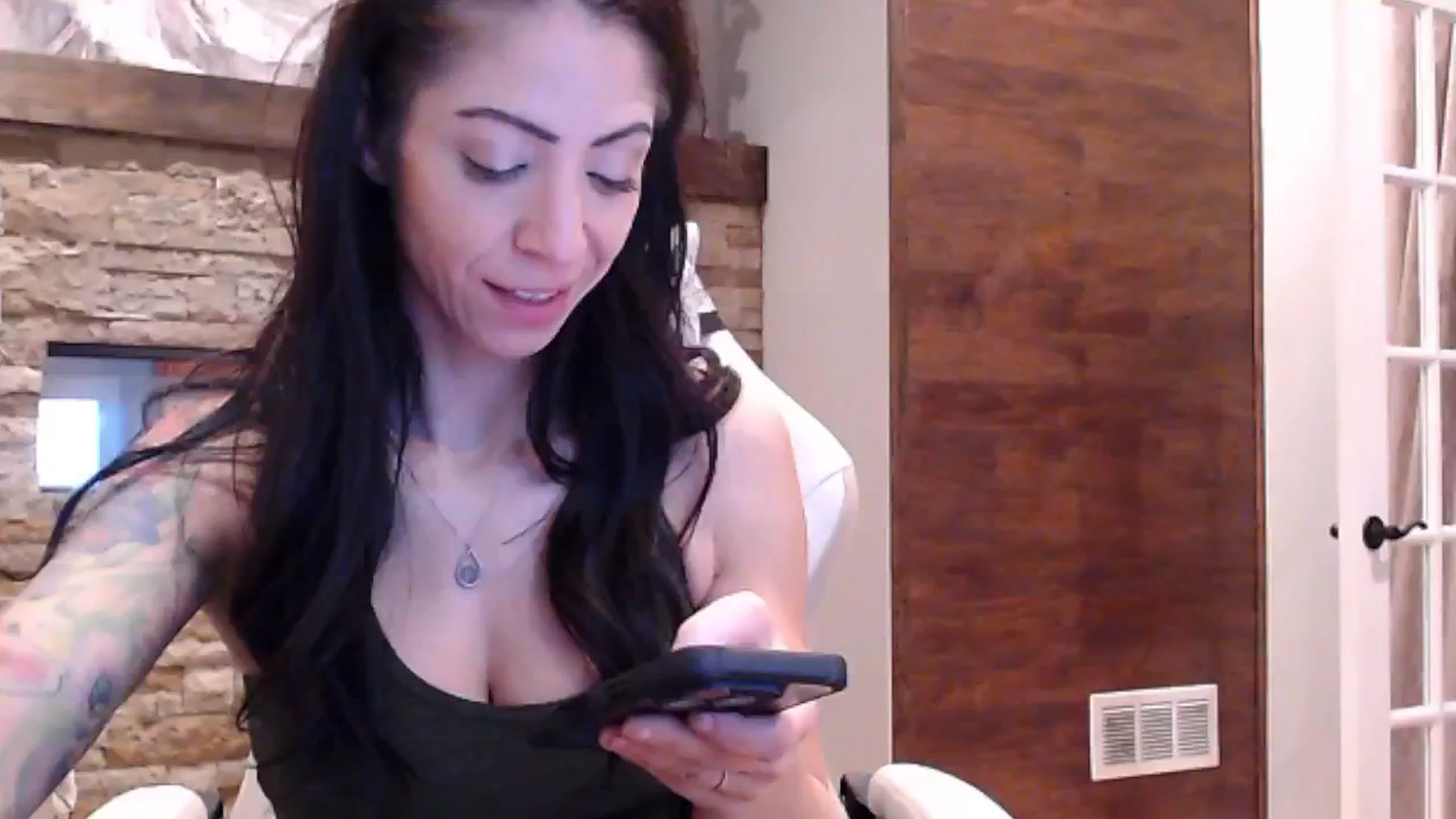 Gallery image thumbnail from AmyDay's myfreecams stream on, 11/21/2024, 17:59 image 5 of 20
