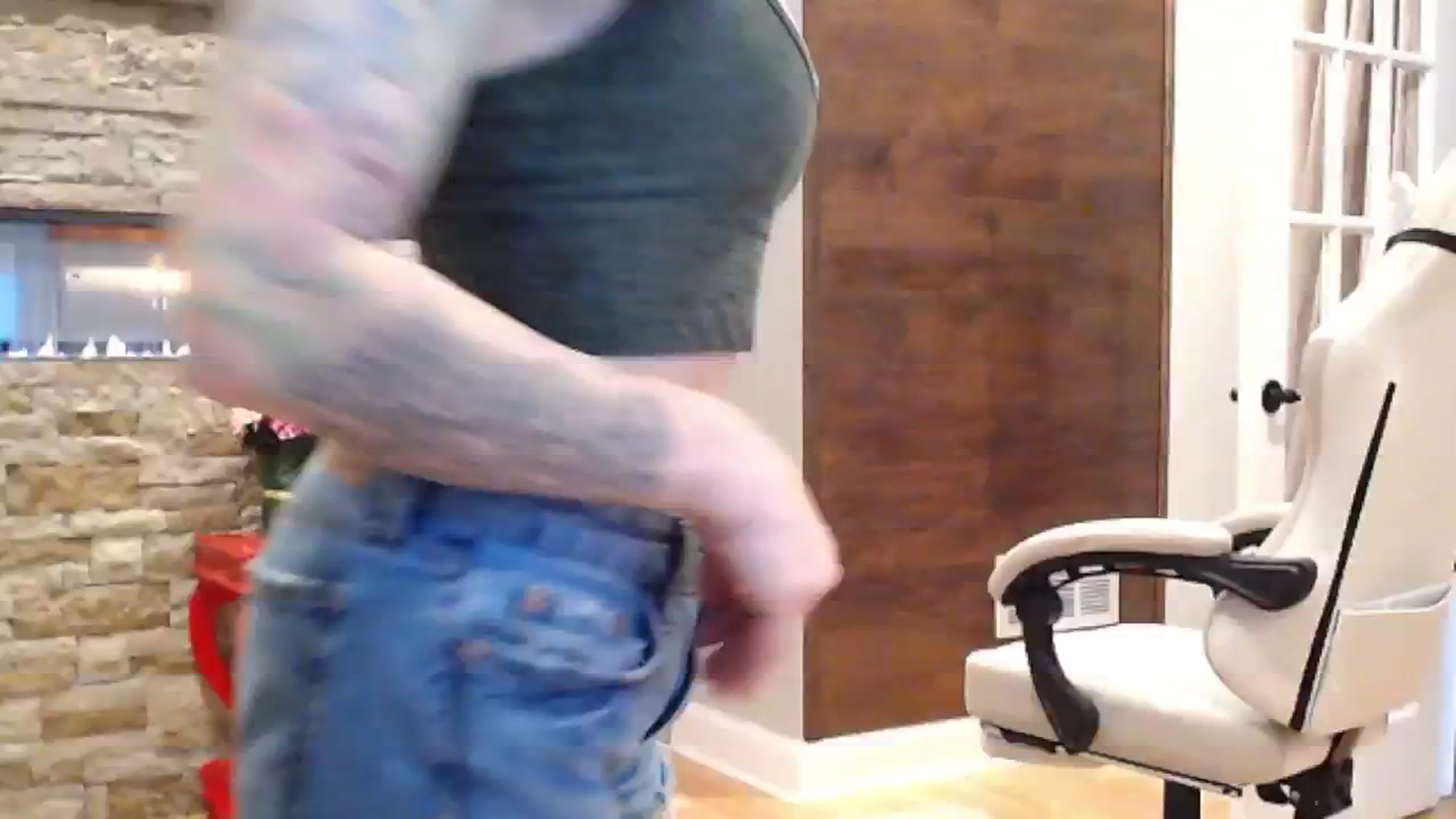 Gallery image thumbnail from AmyDay's myfreecams stream on, 11/21/2024, 17:59 image 12 of 20