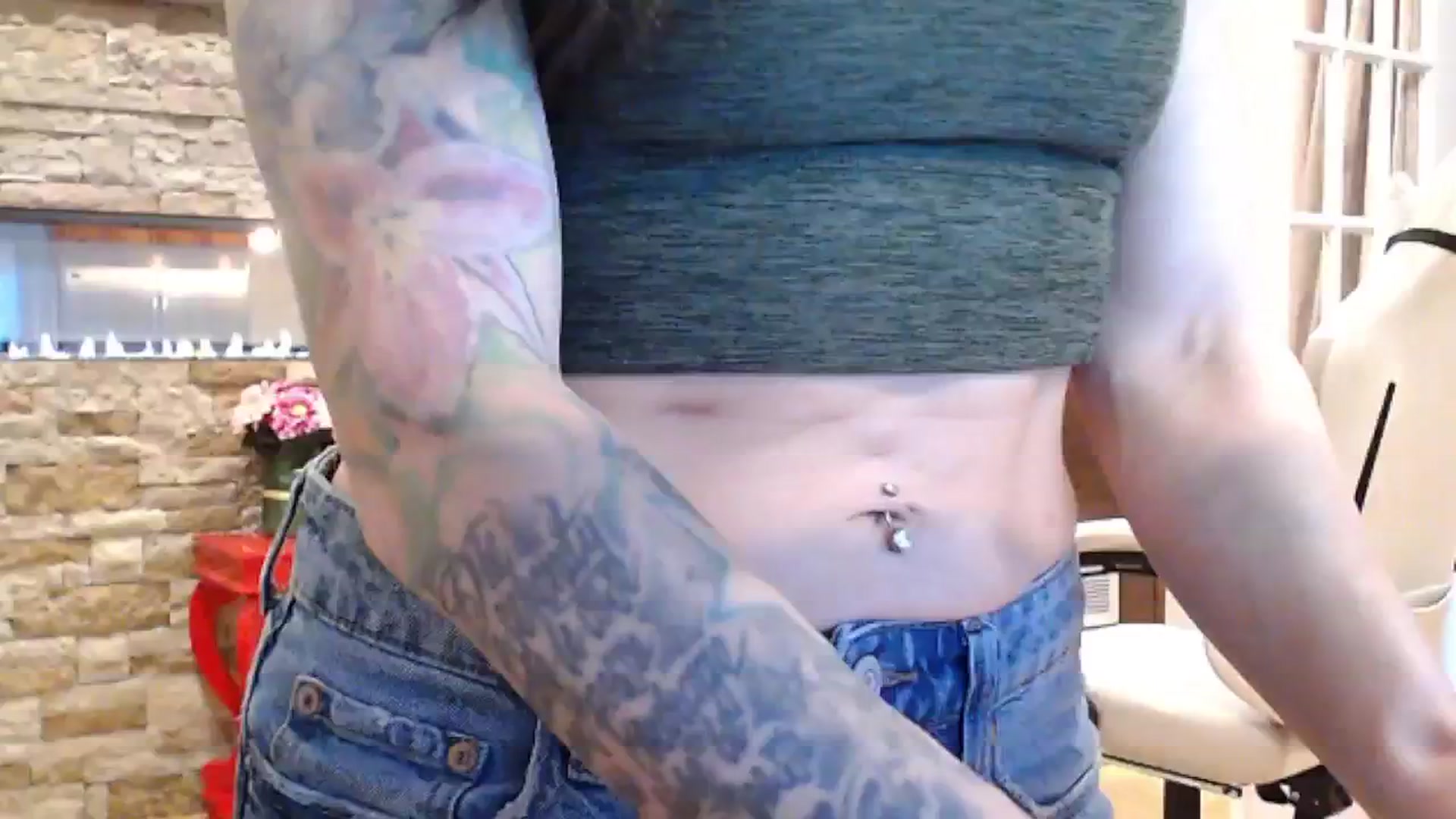 Gallery image thumbnail from AmyDay's myfreecams stream on, 11/21/2024, 17:59 image 14 of 20