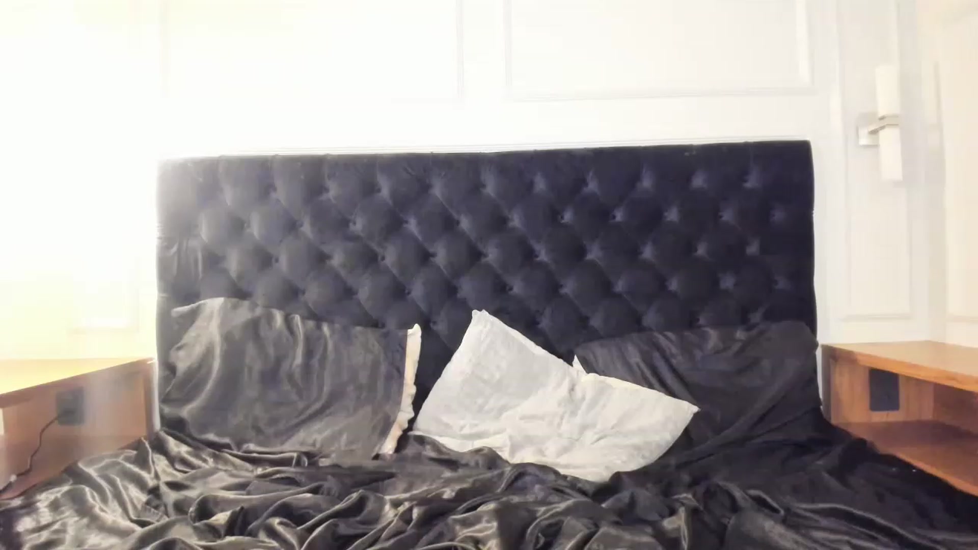 Gallery image thumbnail from AmyKGreen's myfreecams stream on, 03/25/2023, 07:24 image 12 of 20