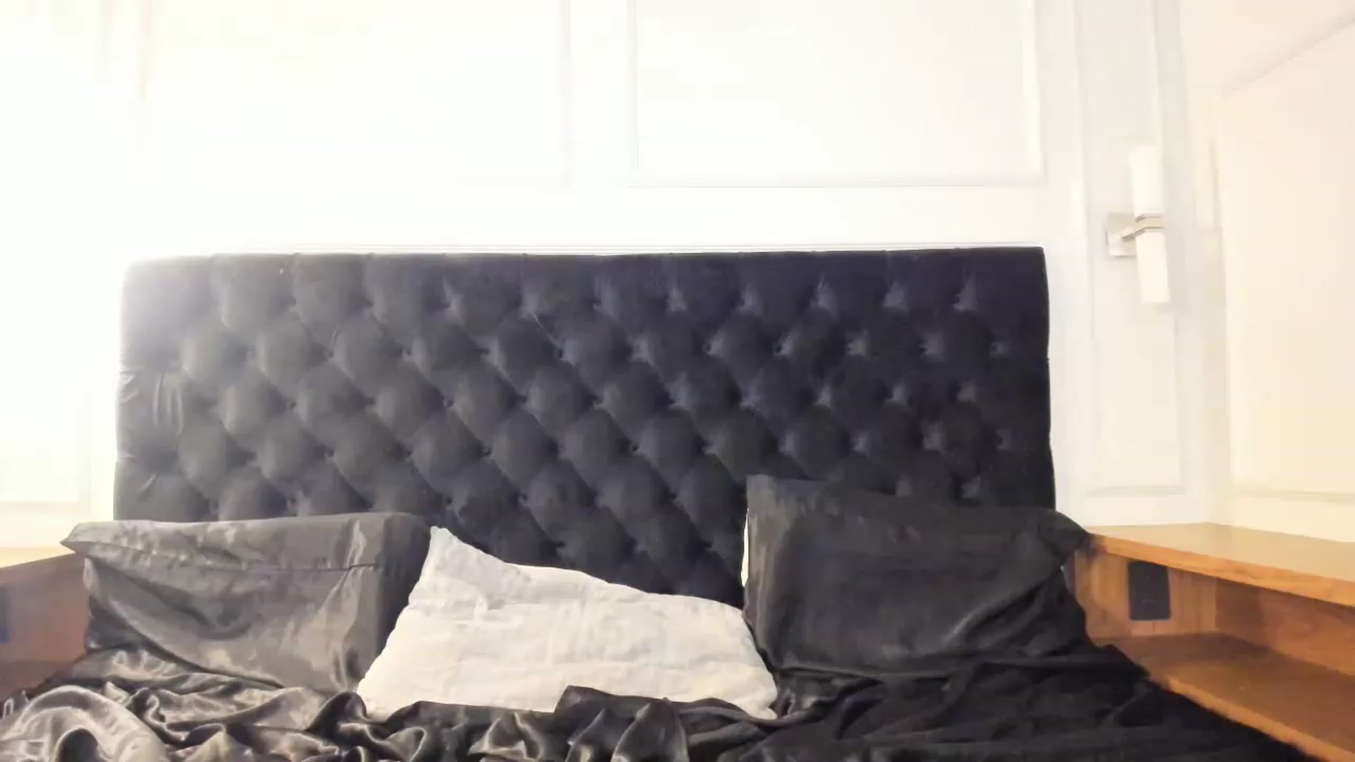 Gallery image thumbnail from AmyKGreen's myfreecams stream on, 05/06/2023, 07:58 image 4 of 20