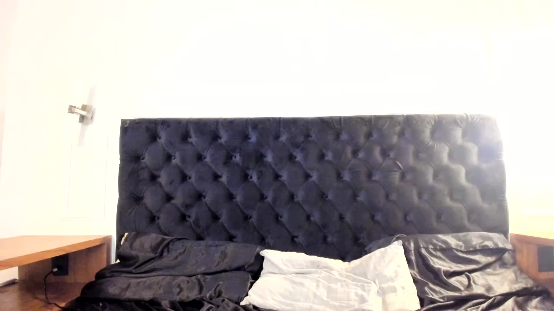 Gallery image thumbnail from AmyKGreen's myfreecams stream on, 07/15/2023, 08:10 image 18 of 20