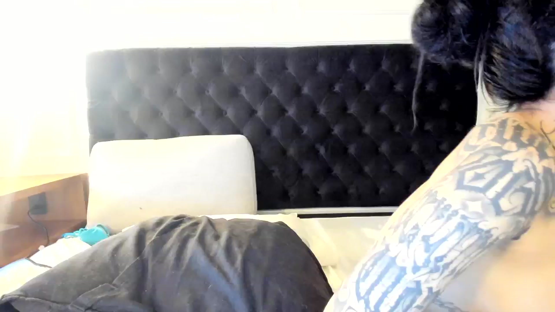 Gallery image thumbnail from AmyKGreen's myfreecams stream on, 12/02/2023, 09:00 image 4 of 20