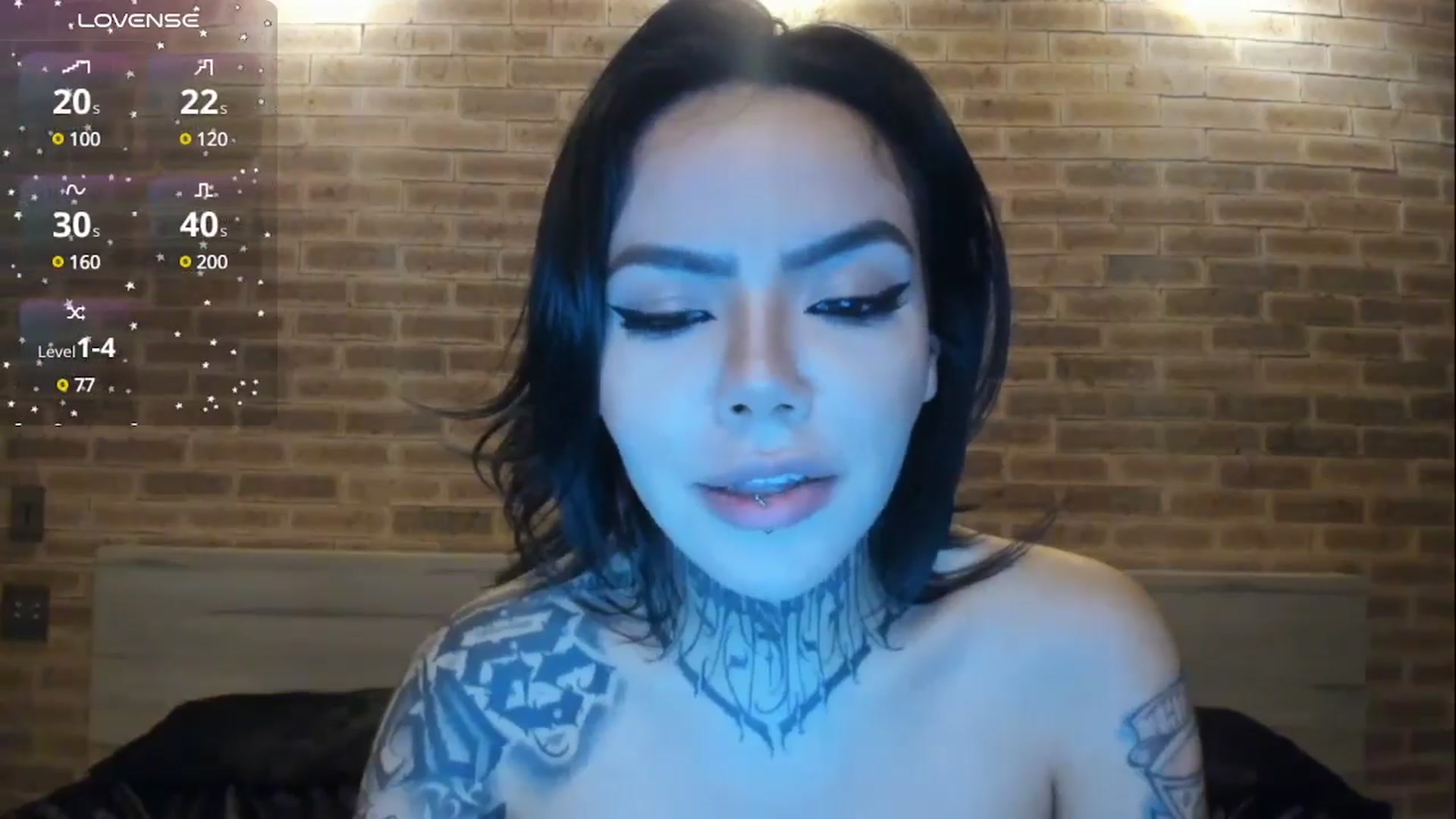 Gallery image thumbnail from AmyKGreen's myfreecams stream on, 10/24/2024, 07:19 image 9 of 20