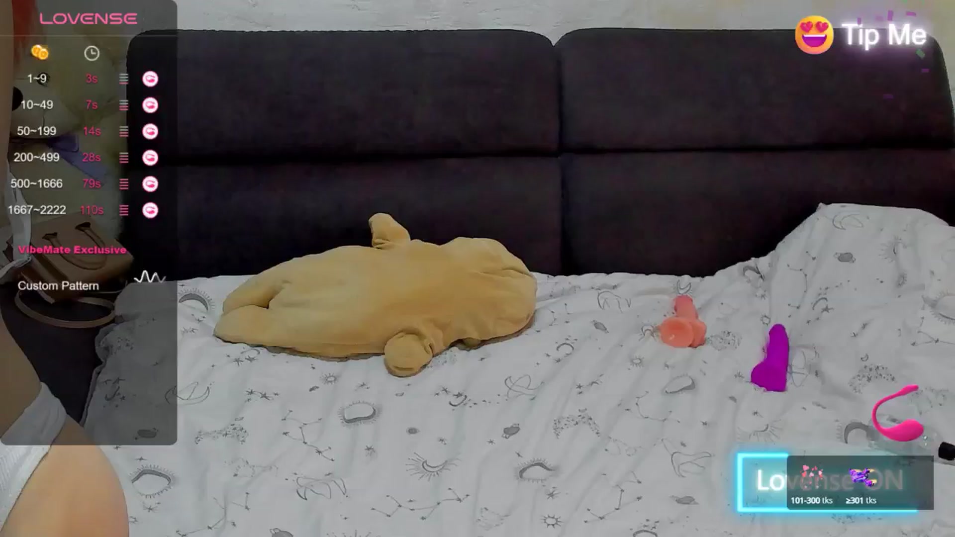 Gallery image thumbnail from AmyKentt's myfreecams stream on, 05/07/2024, 13:00 image 3 of 20