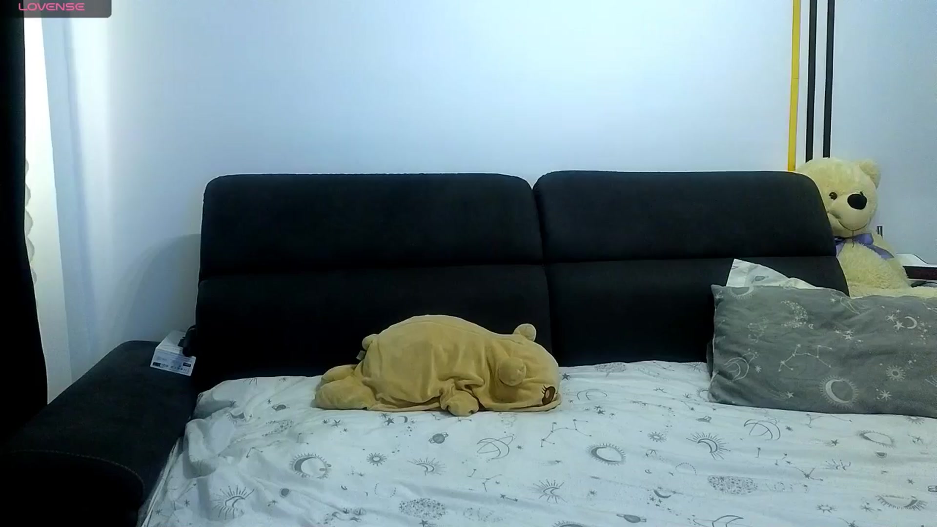 Gallery image thumbnail from AmyKentt's myfreecams stream on, 11/26/2024, 14:06 image 1 of 20