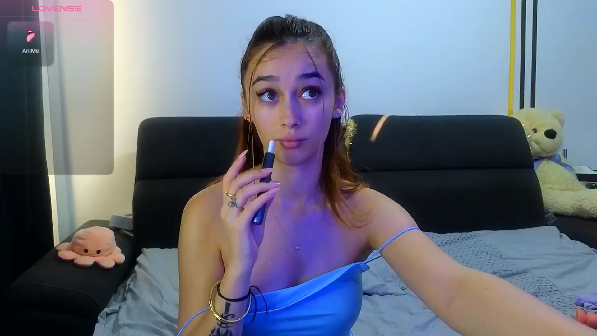 Gallery image thumbnail from AmyKentt's myfreecams stream on, 01/12/2025, 13:09 image 18 of 20