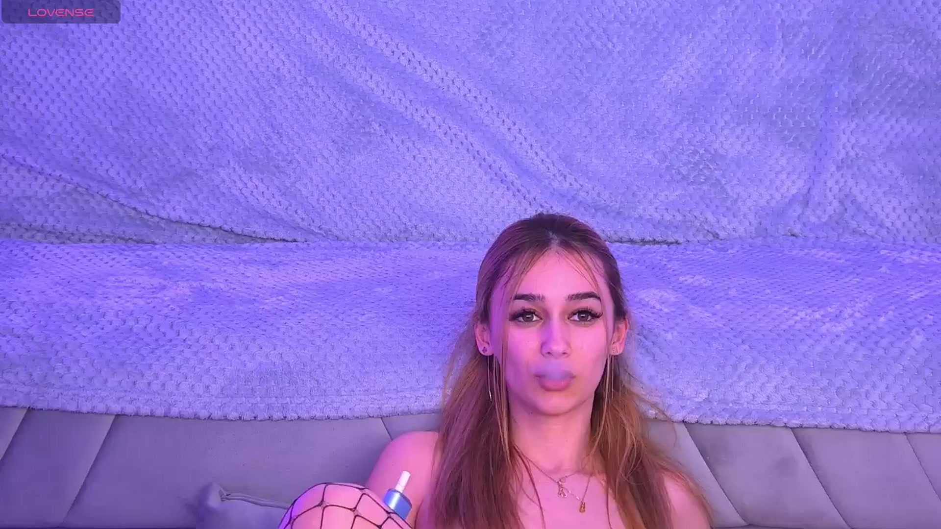 Gallery image thumbnail from AmyKentt's myfreecams stream on, 03/29/2026, 22:18 image 18 of 20