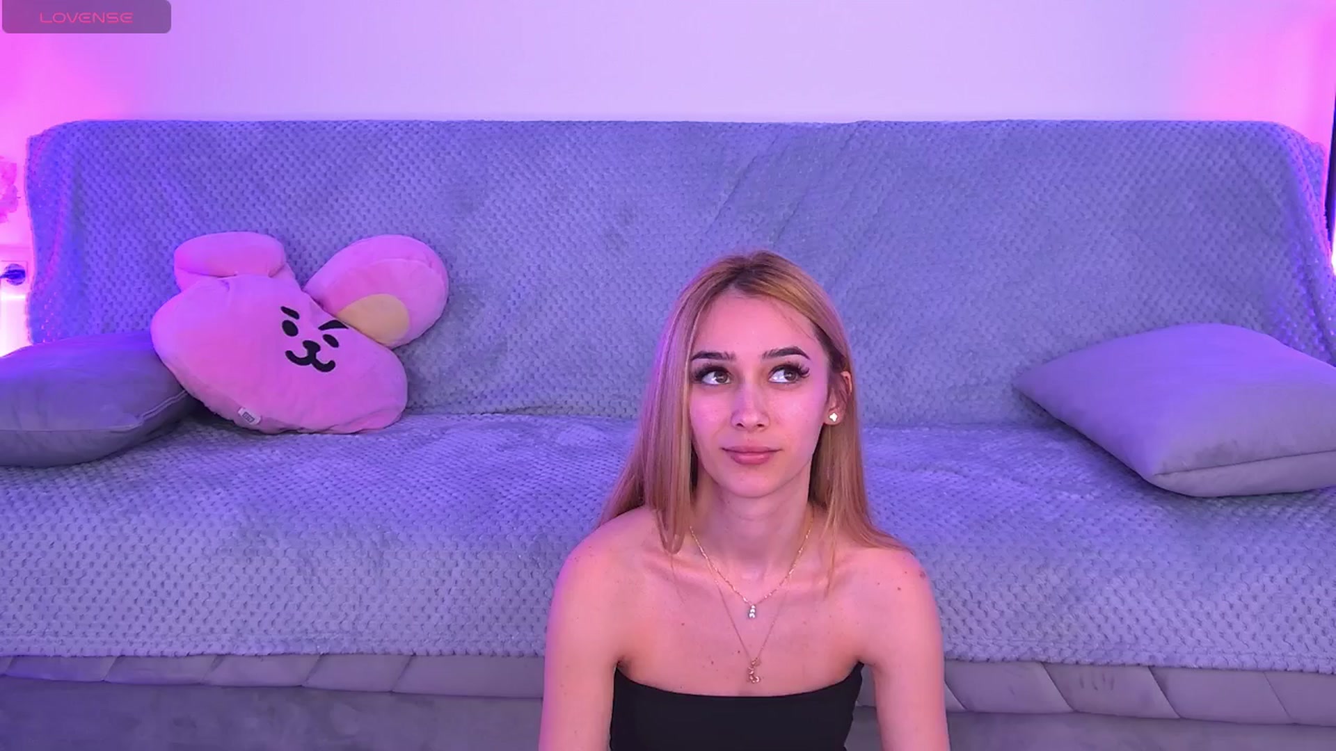 Gallery image thumbnail from AmyKentt's myfreecams stream on, 04/14/2026, 16:25 image 10 of 20
