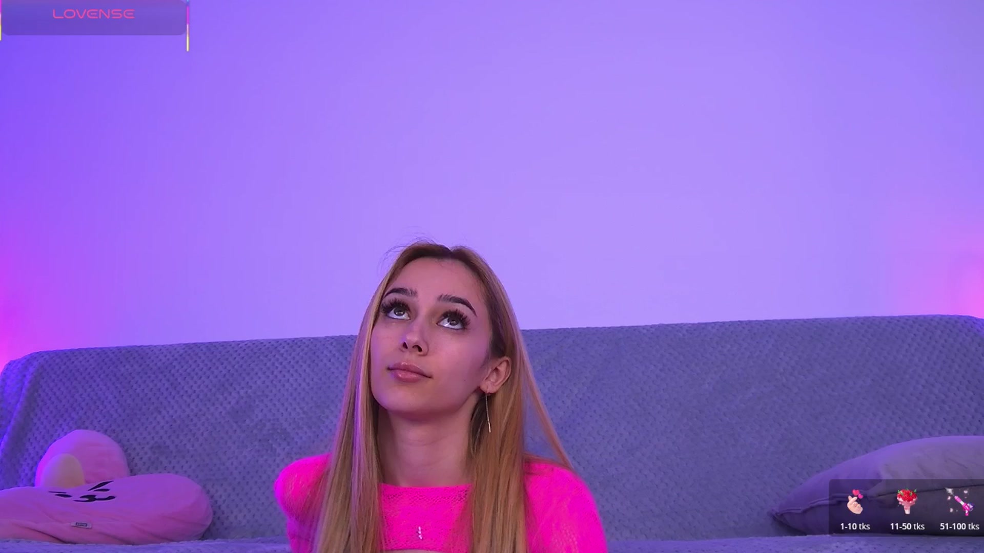 Gallery image thumbnail from AmyKentt's myfreecams stream on, 04/15/2026, 21:09 image 3 of 20