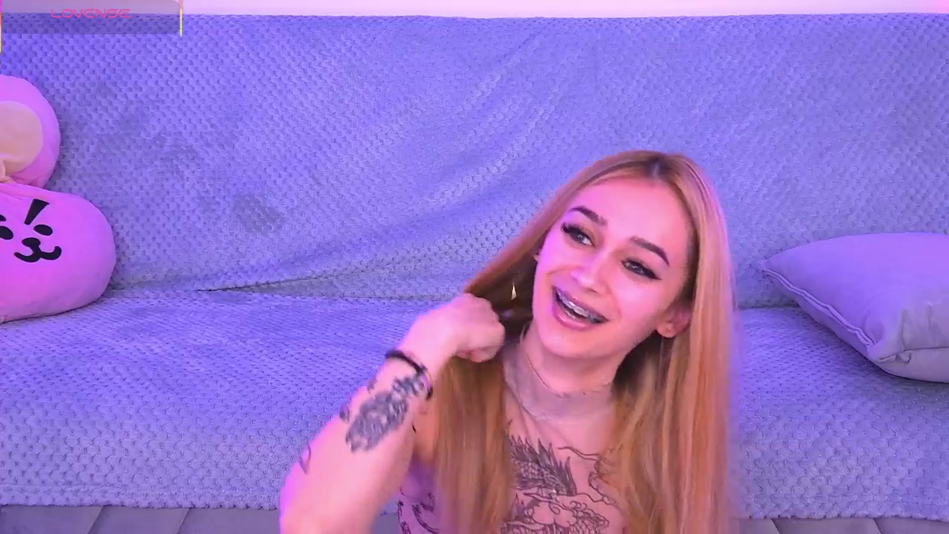 Gallery image thumbnail from AmyKentt's myfreecams stream on, 04/17/2026, 16:08 image 10 of 20