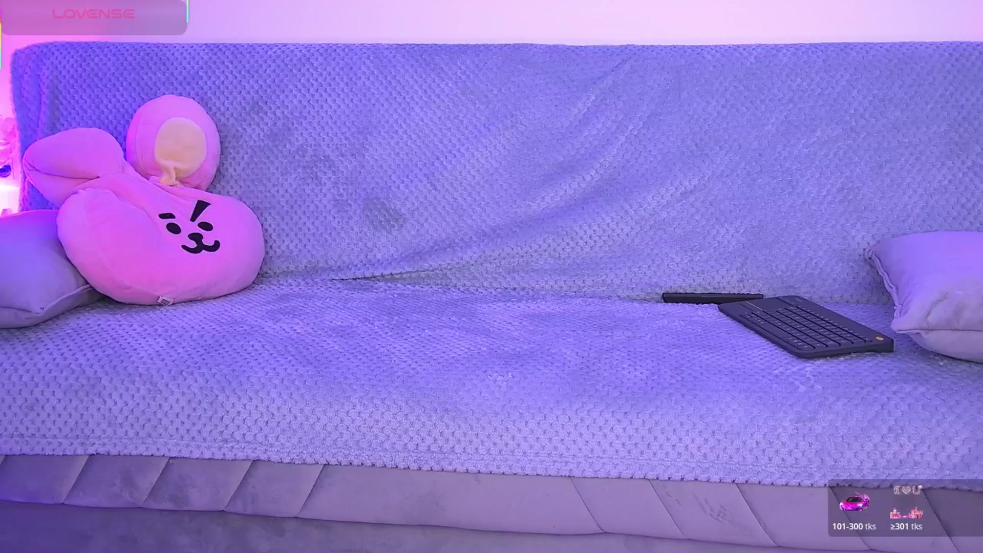 Gallery image thumbnail from AmyKentt's myfreecams stream on, 04/17/2026, 16:08 image 13 of 20