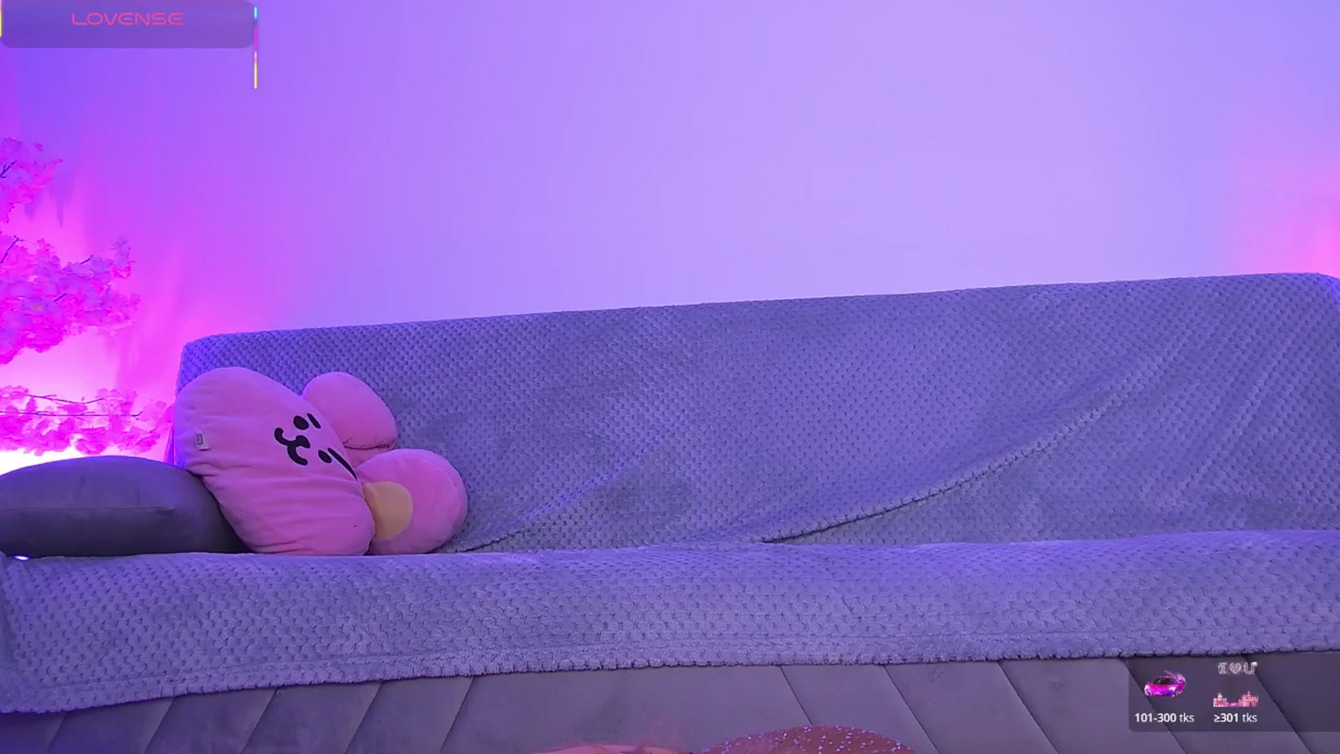 Gallery image thumbnail from AmyKentt's myfreecams stream on, 04/19/2026, 21:15 image 10 of 20