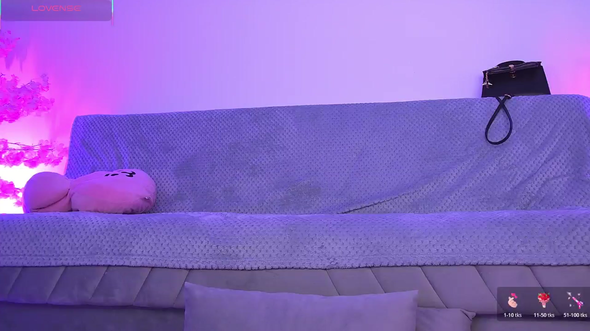 Gallery image thumbnail from AmyKentt's myfreecams stream on, 04/20/2026, 20:46 image 8 of 20