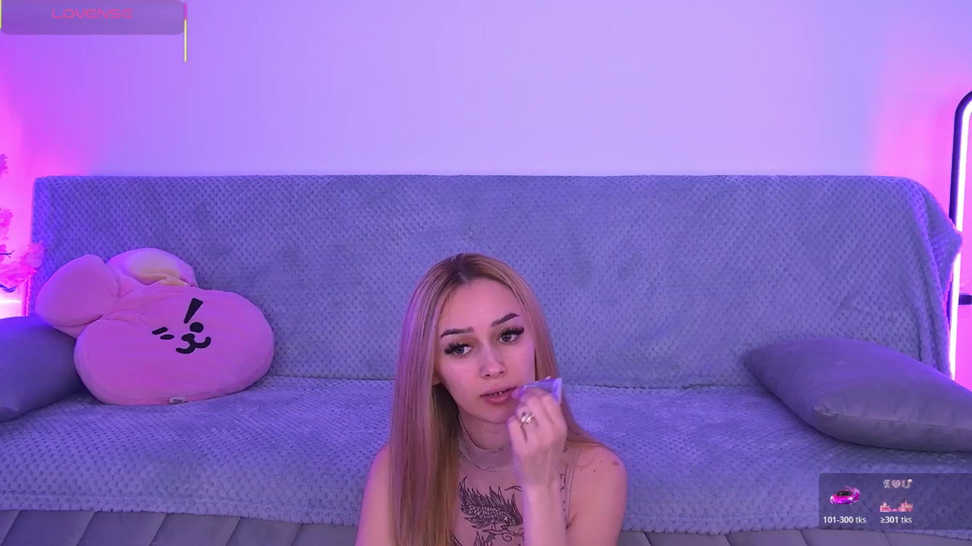 Gallery image thumbnail from AmyKentt's myfreecams stream on, 04/25/2026, 18:25 image 1 of 20