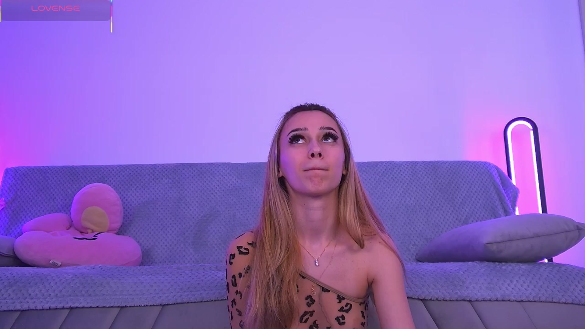 Gallery image thumbnail from AmyKentt's myfreecams stream on, 04/26/2026, 18:15 image 9 of 20