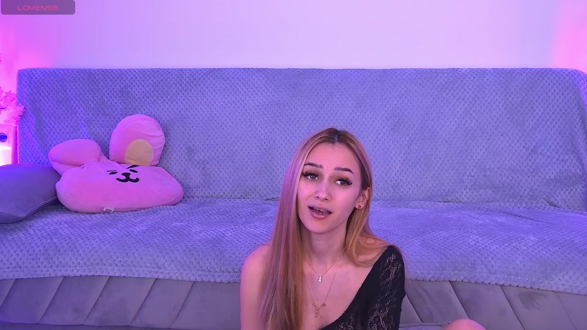 Gallery image thumbnail from AmyKentt's myfreecams stream on, 04/27/2026, 18:19 image 5 of 20