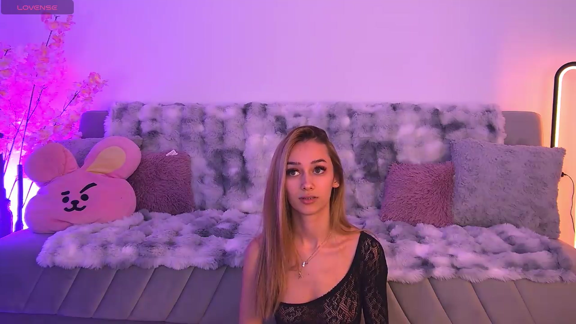 Gallery image thumbnail from AmyKentt's myfreecams stream on, 05/08/2026, 19:27 image 4 of 20