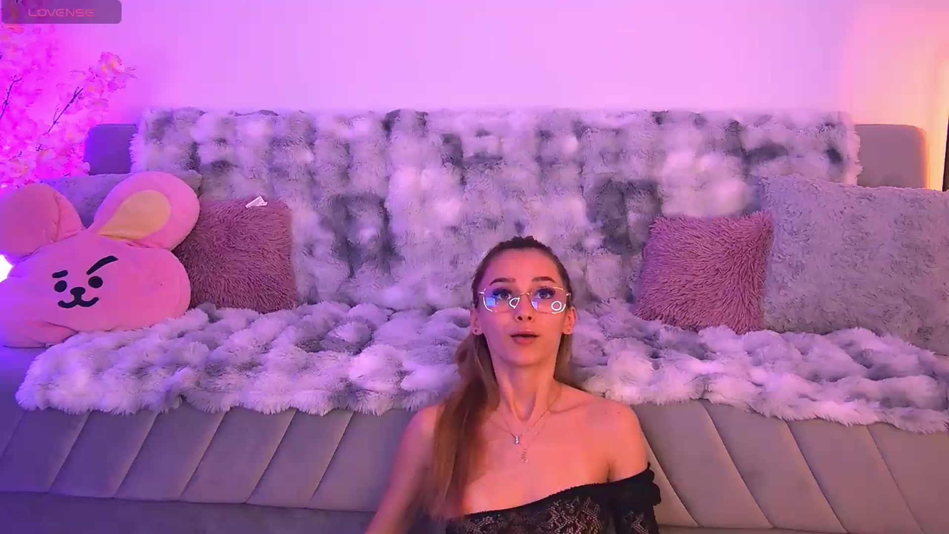 Gallery image thumbnail from AmyKentt's myfreecams stream on, 05/09/2026, 24:02 image 15 of 20