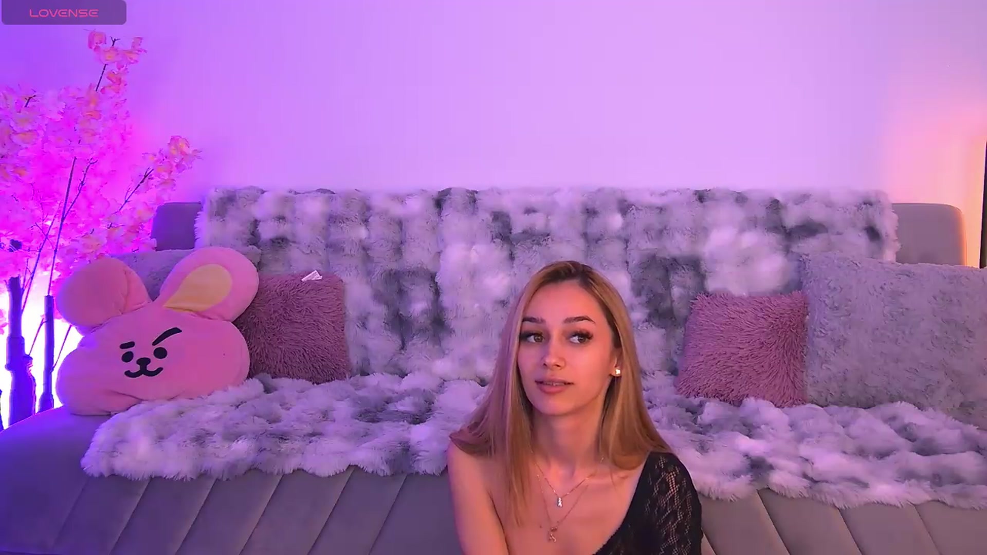 Gallery image thumbnail from AmyKentt's myfreecams stream on, 05/09/2026, 24:02 image 3 of 20