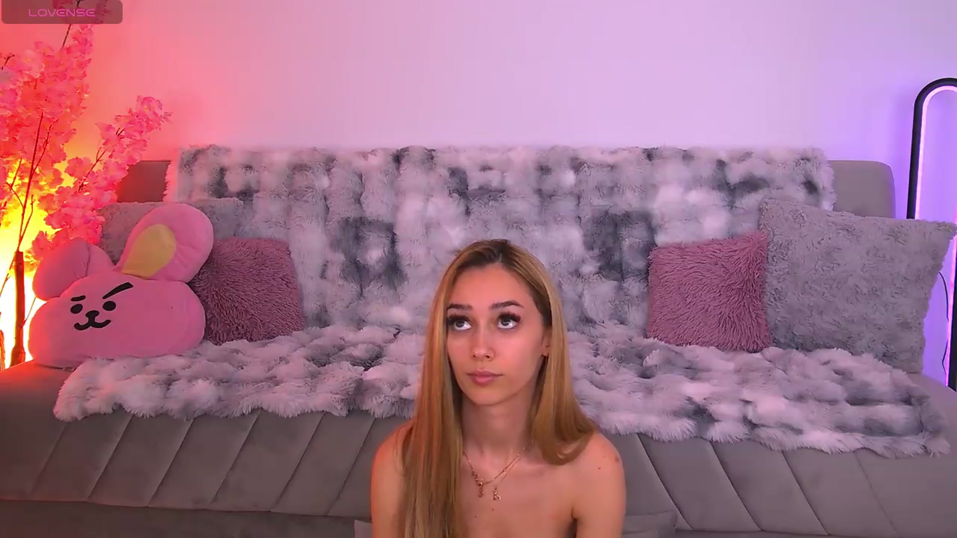 Gallery image thumbnail from AmyKentt's myfreecams stream on, 05/09/2026, 18:03 image 2 of 20