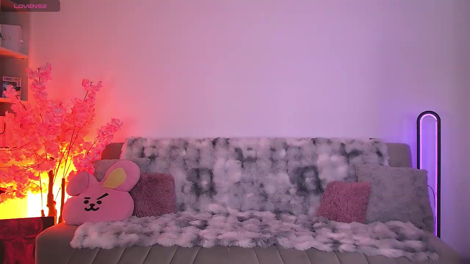 Gallery image thumbnail from AmyKentt's myfreecams stream on, 05/10/2026, 18:02 image 16 of 20