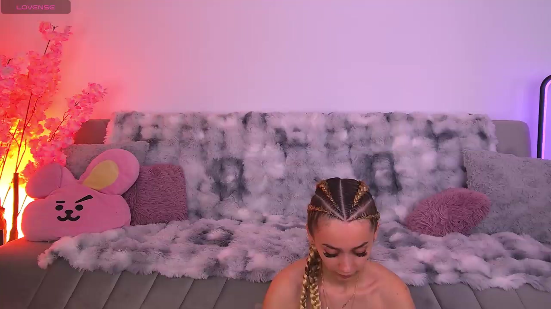 Gallery image thumbnail from AmyKentt's myfreecams stream on, 05/11/2026, 24:45 image 2 of 20