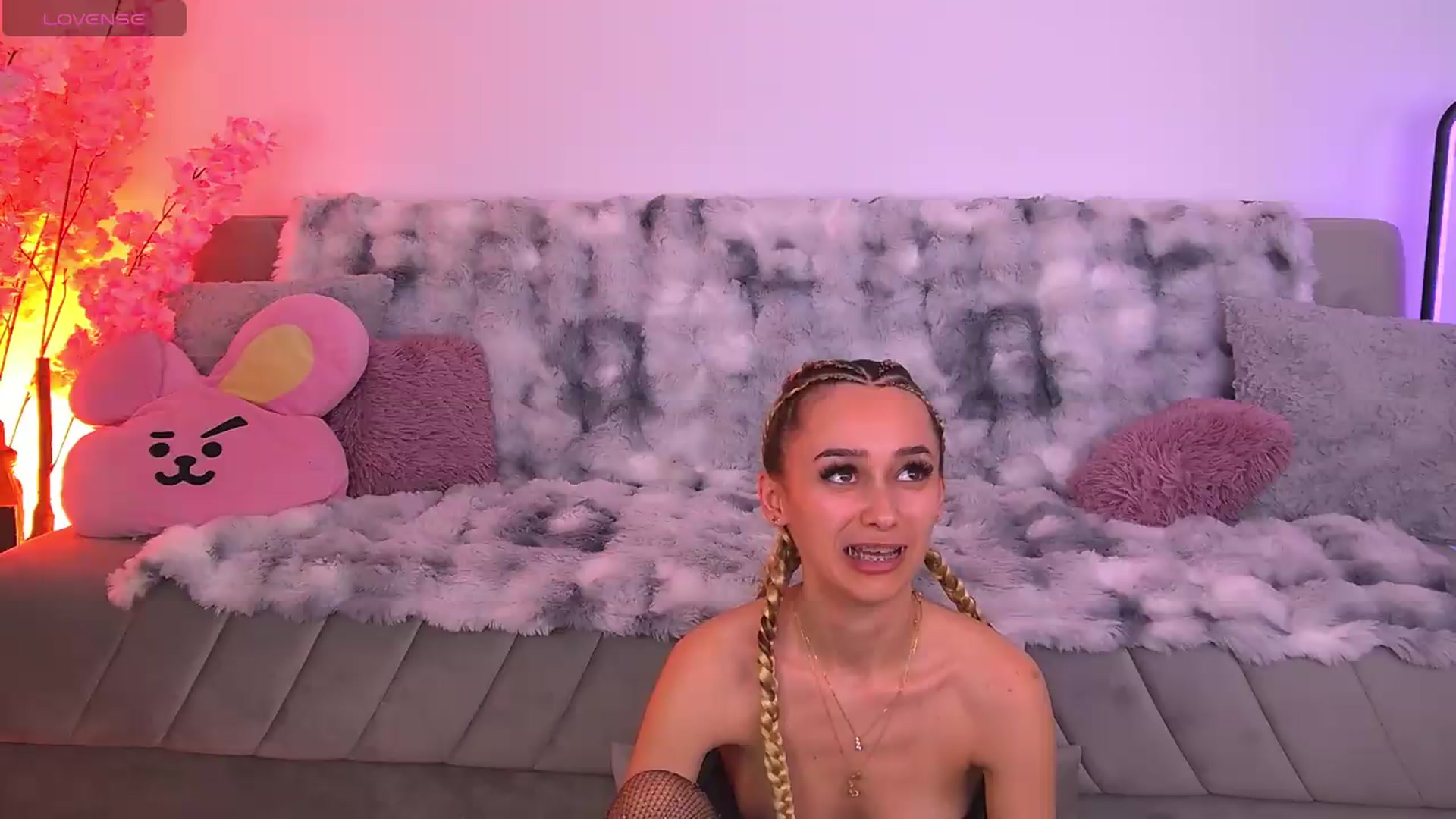 Gallery image thumbnail from AmyKentt's myfreecams stream on, 05/11/2026, 24:45 image 8 of 20