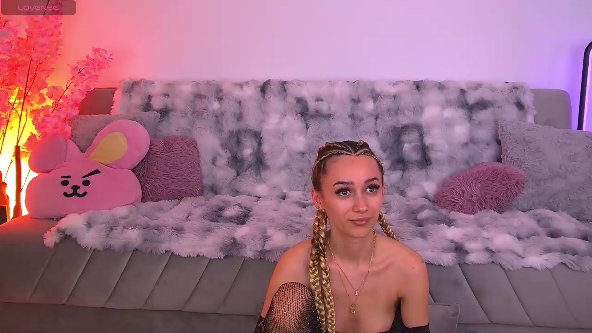 Gallery image thumbnail from AmyKentt's myfreecams stream on, 05/11/2026, 24:45 image 3 of 20