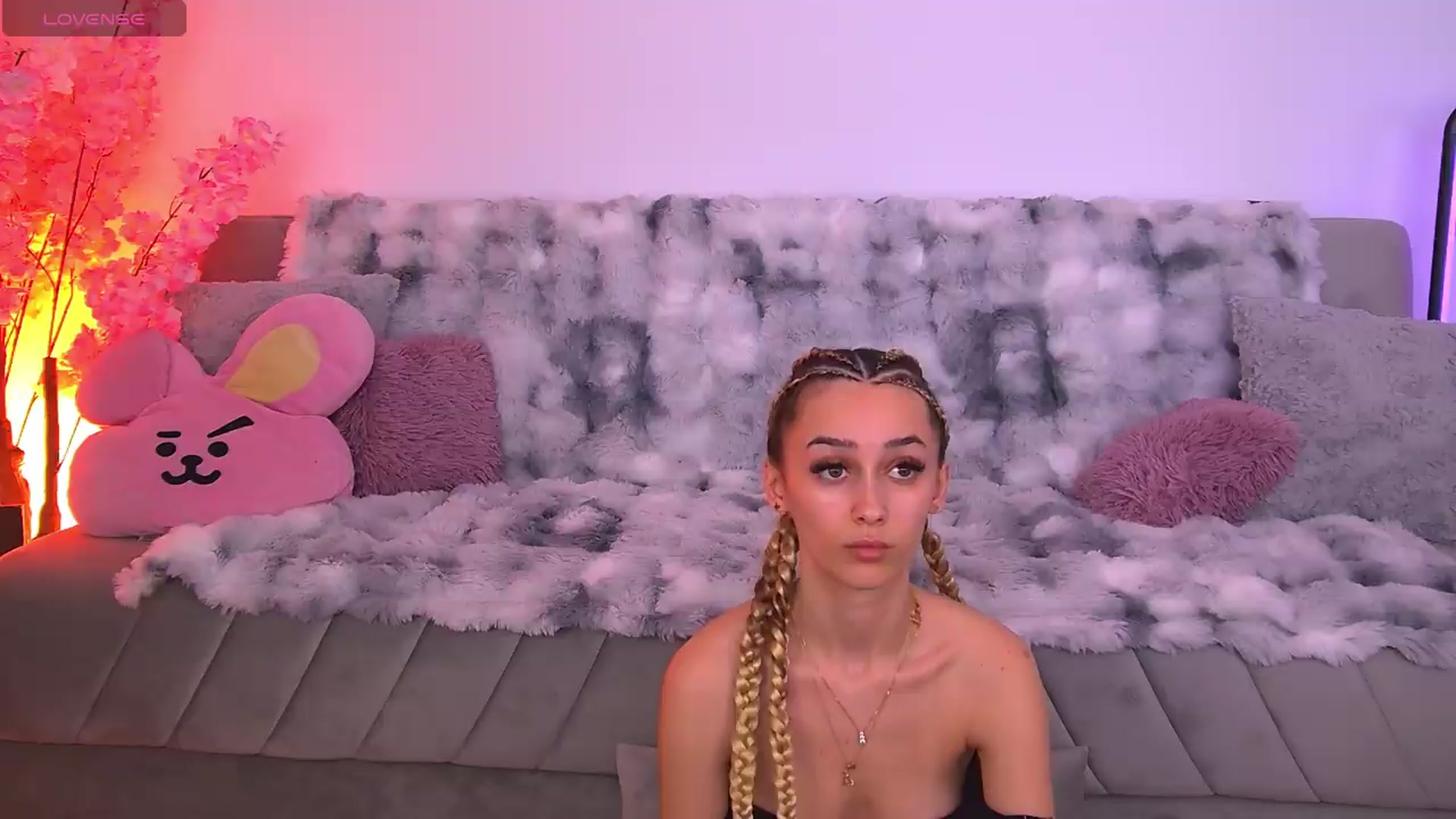 Gallery image thumbnail from AmyKentt's myfreecams stream on, 05/11/2026, 24:45 image 16 of 20